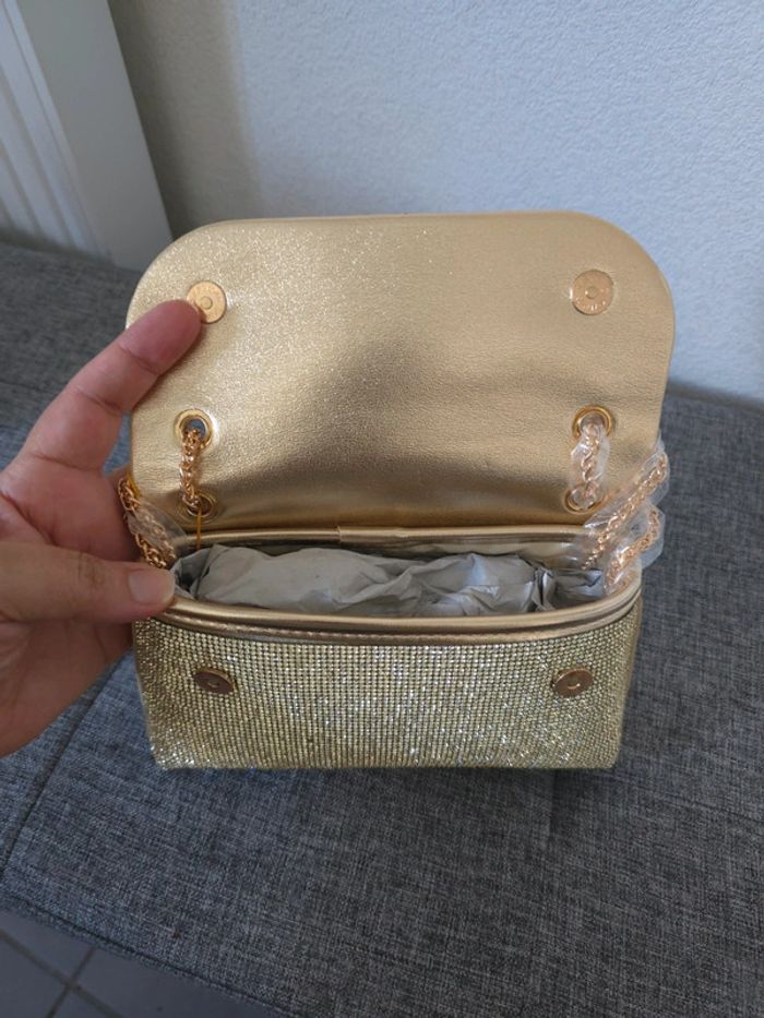 Magnifique sac soirée doré neuf avec étiquette 🏷 - photo numéro 6