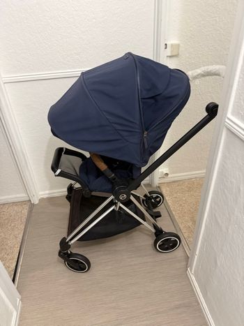 Poussette cyber très très bon 