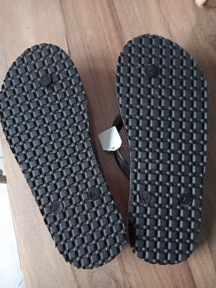 Tongs - photo numéro 2