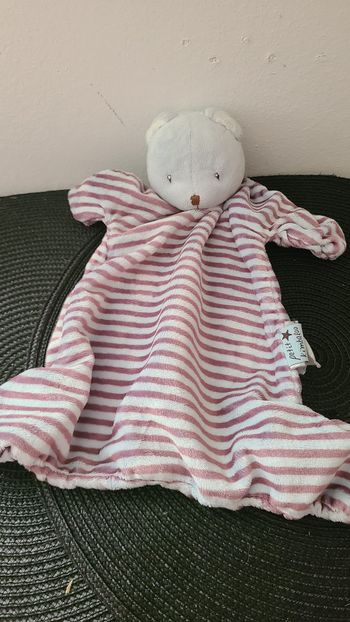 DOUDOU PETIT KIMBALOO OURS PLAT BLEU RAYE MARRON