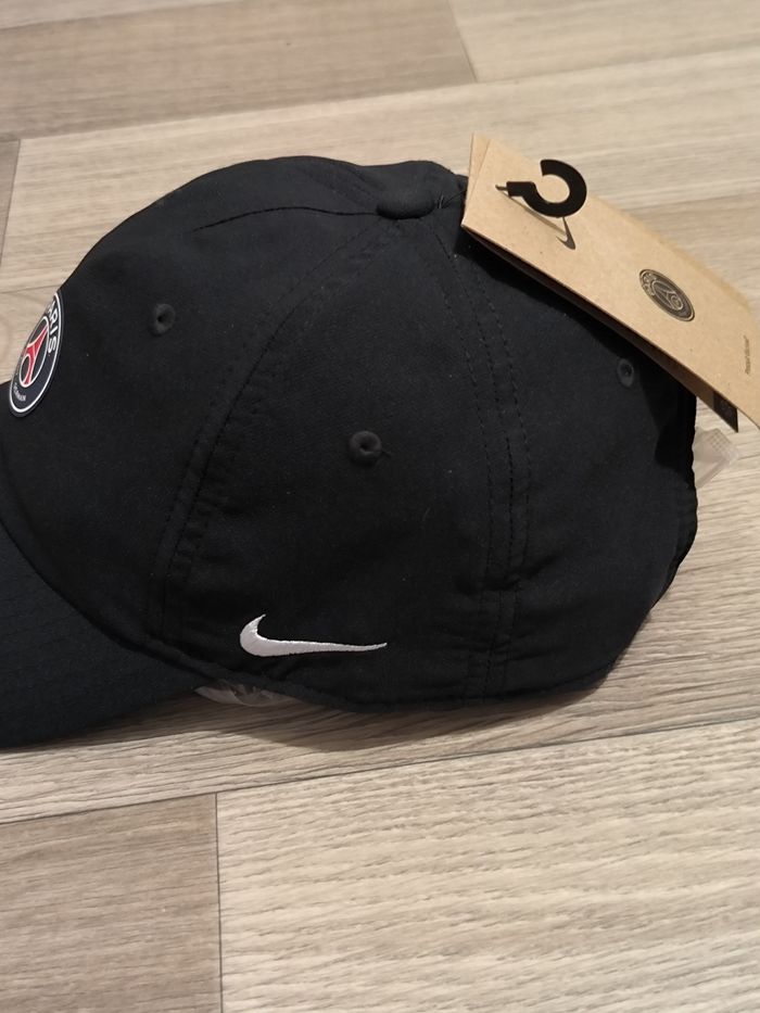Casquette Nike Paris saint germain - photo numéro 3