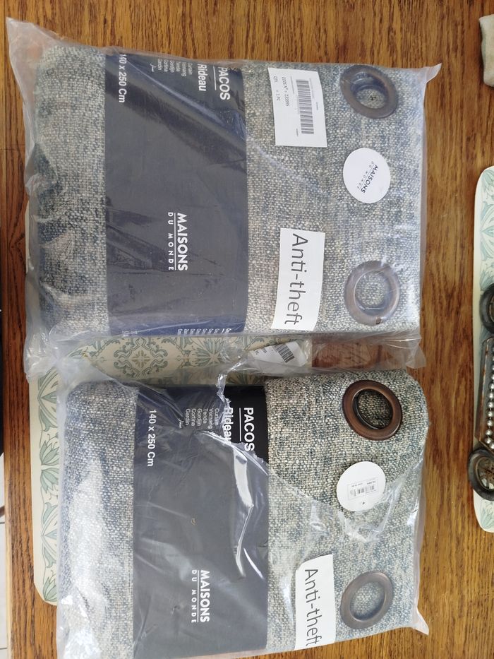 Lot de deux magnifiques rideaux - photo numéro 7