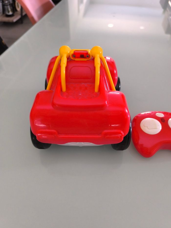 Voiture télécommandée - photo numéro 3