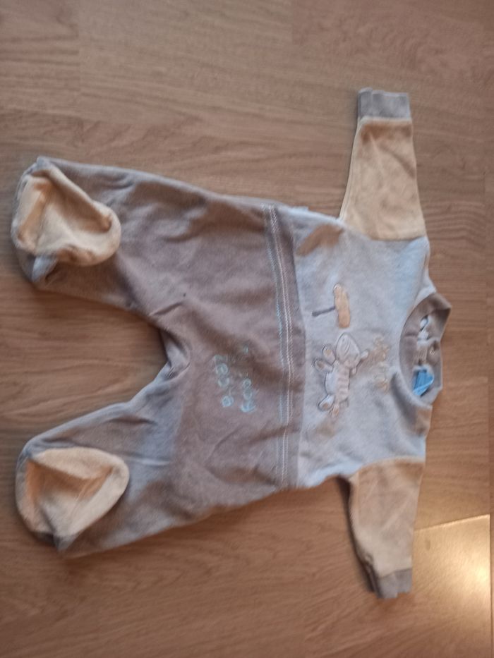 Lot pyjamas - photo numéro 2