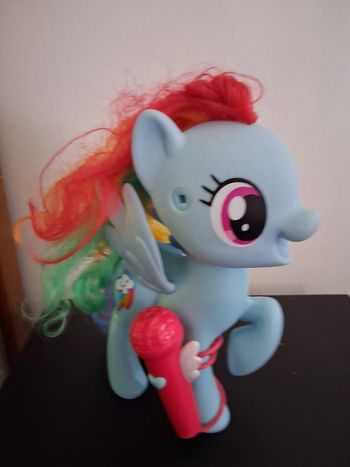 My Little Pony qui chante 