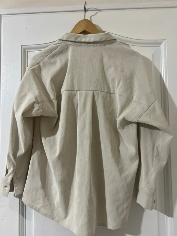 Superbe chemise oversize vintage plissé - neuve - taille XXS (mais taille grande) - photo numéro 3