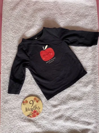 Tee shirt pomme Kiabi 9 mois