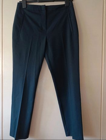 Pantalon ajusté bleu marine