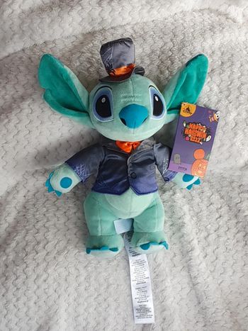 Peluche stitch halloween 2022 disney store disneyland