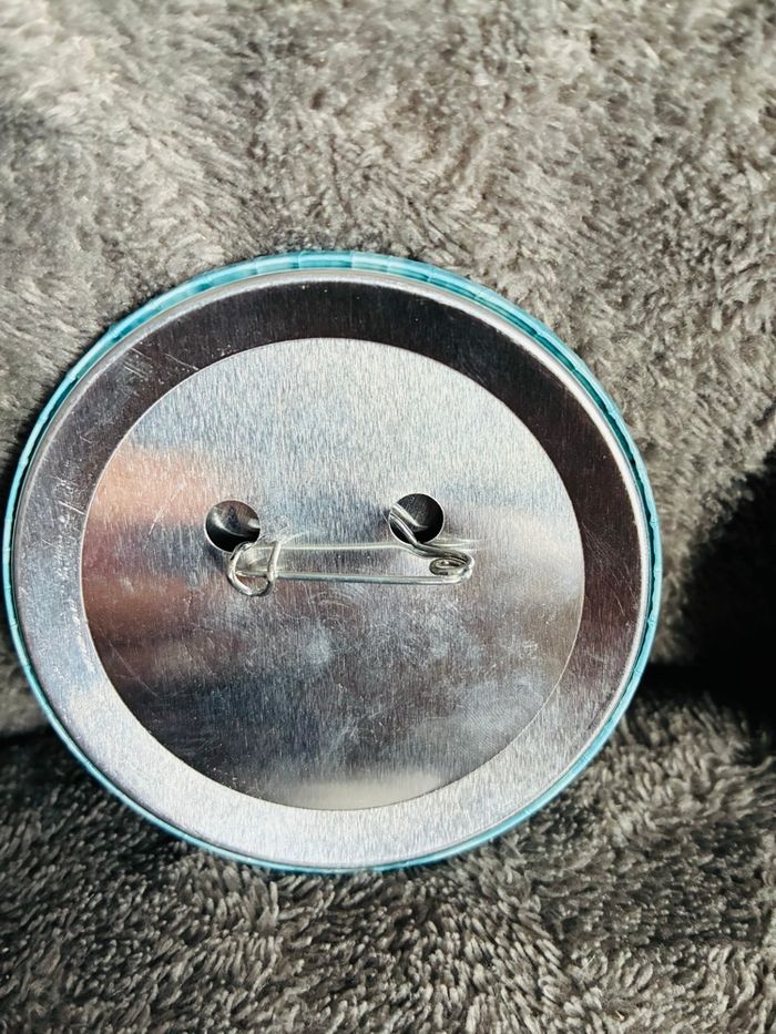 Lot badges Disneyland Paris - photo numéro 3