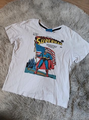 Tee-shirt "superman" taille 6-7ans