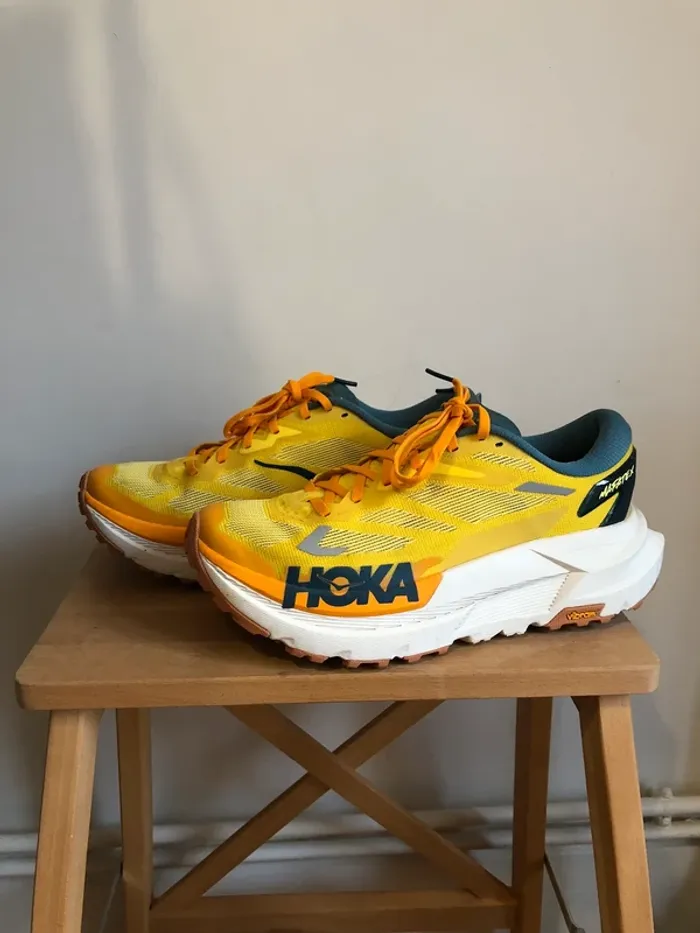Hoka mafate x trail 43 1/3 comme neuve