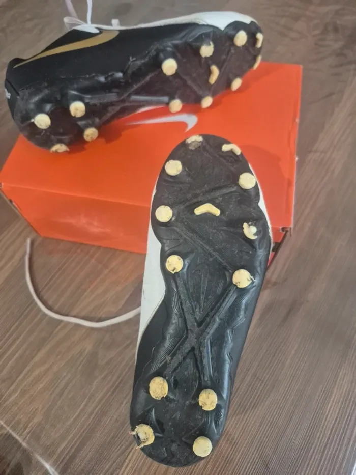 Crampons foot nike 36.5 - photo numéro 5