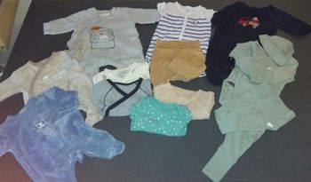Lot vêtements bébé 0/1 mois