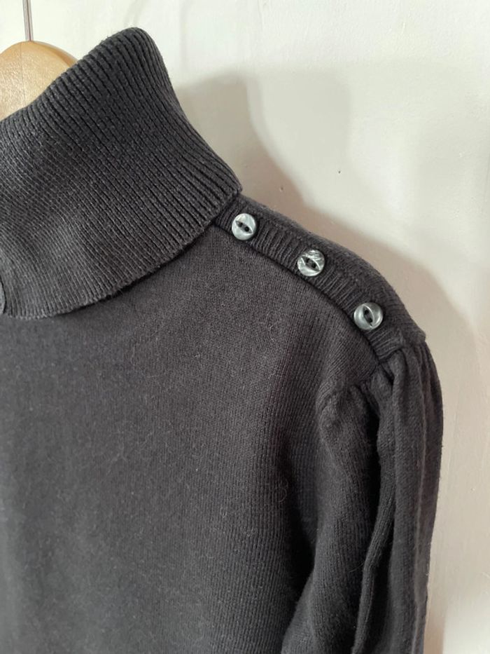 Pull noir, 10 ans - photo numéro 4