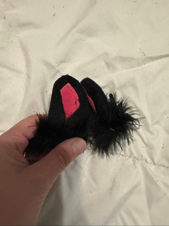 Paires de barrettes oreilles chats noirs