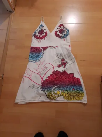 Robe à bretelles