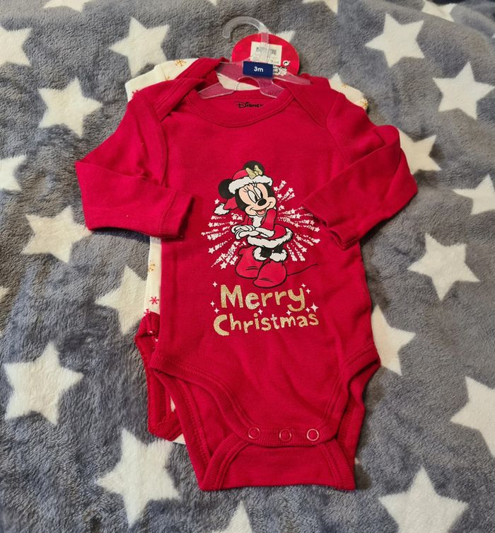 Lot de 2 Bodies Minnie Bébé Disney fille taille 3 mois - photo numéro 2