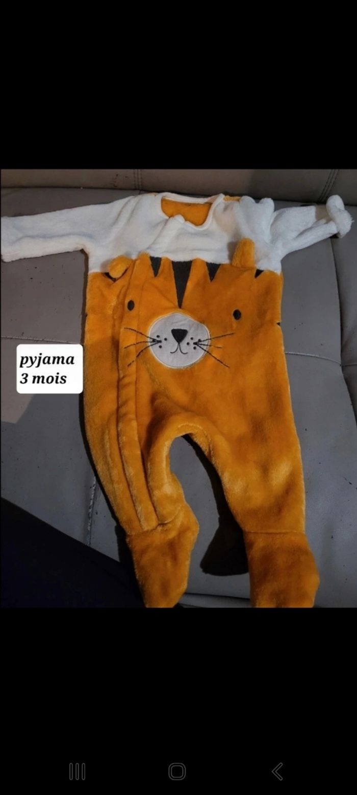 Pyjama lion 3 mois