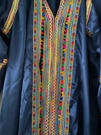 Caftan Kabyle, 90 € neuf sans étiquettes