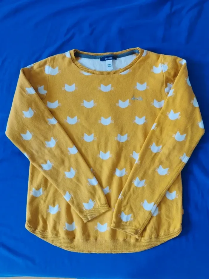 Pull avec des chats jaune blanc okaidi