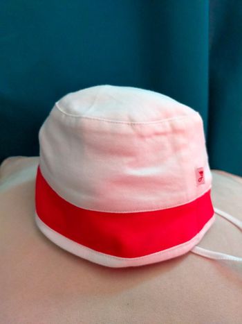 Bob bébé blanc & rouge – Jacadi – 45 cm