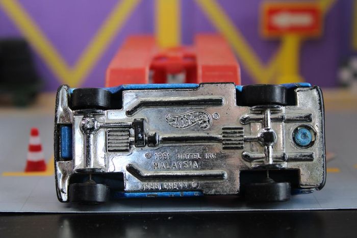 Hot wheels Chevrolet Chevy 1956 - photo numéro 10