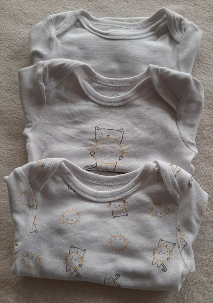 Lot de 3 bodies 9M