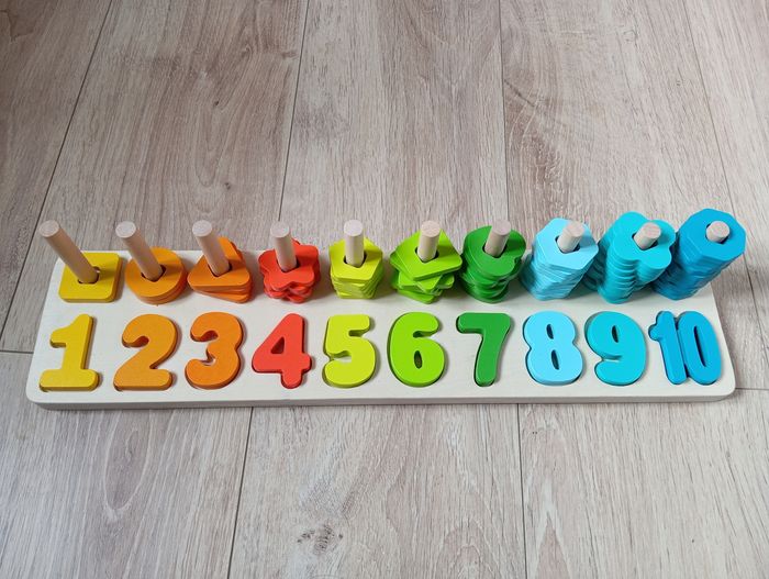Jeu en bois Montessori
