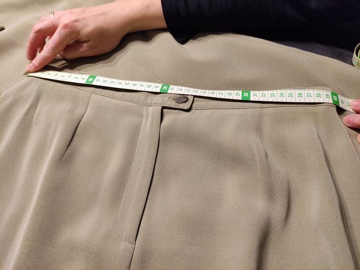 Ensemble tailleur jupe  longue et veste - photo numéro 7