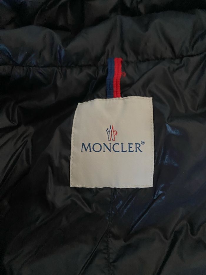 Veste  Moncler - photo numéro 7