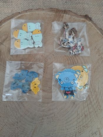 Lot de 4 sachets de boutons en bois