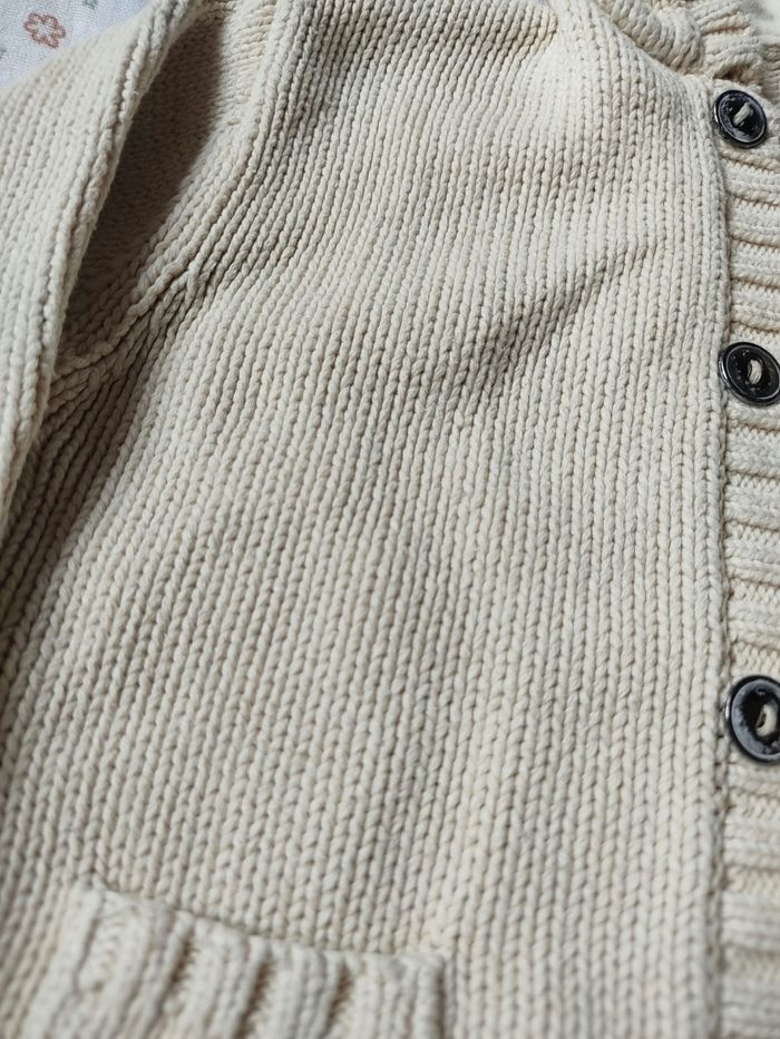 Gilet à capuche beige mixte Kiabi - Taille 18 mois - Très bon état - photo numéro 4