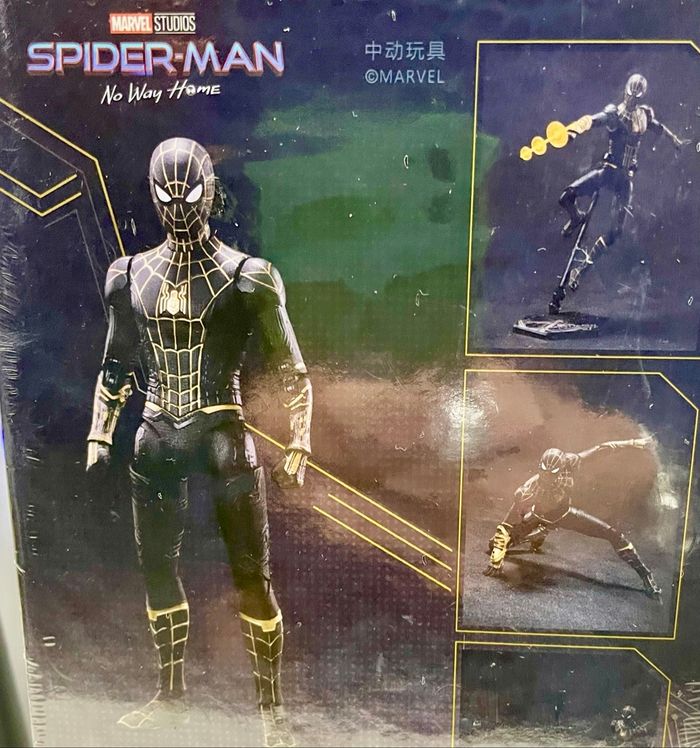 Spiderman No Way Home Black & Gold Suit - photo numéro 3
