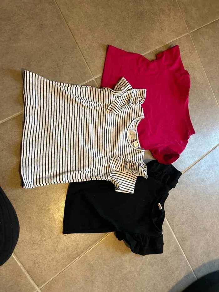 Lot 3 teeshirts