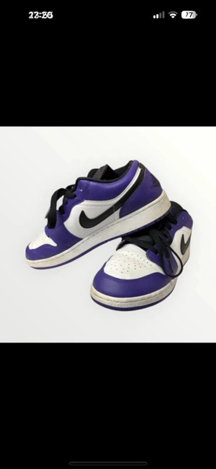 🟣 Air Jordan 1 Low Court Purple - Taille 40 (7Y) - Excellent état