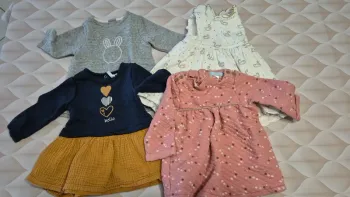 4 robes 6 mois