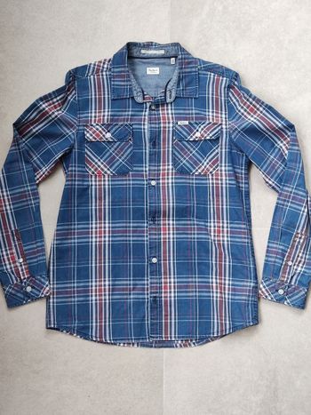 Chemise à manches longues et à carreaux