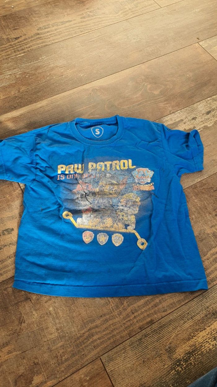 T-shirt pat patrouille 4 ans en bon état