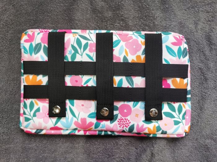 Pochette édition limitée Cabaia Émilie de Castro - photo numéro 2