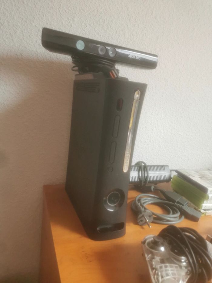 Xbox 360+ kinect + jeux - photo numéro 3