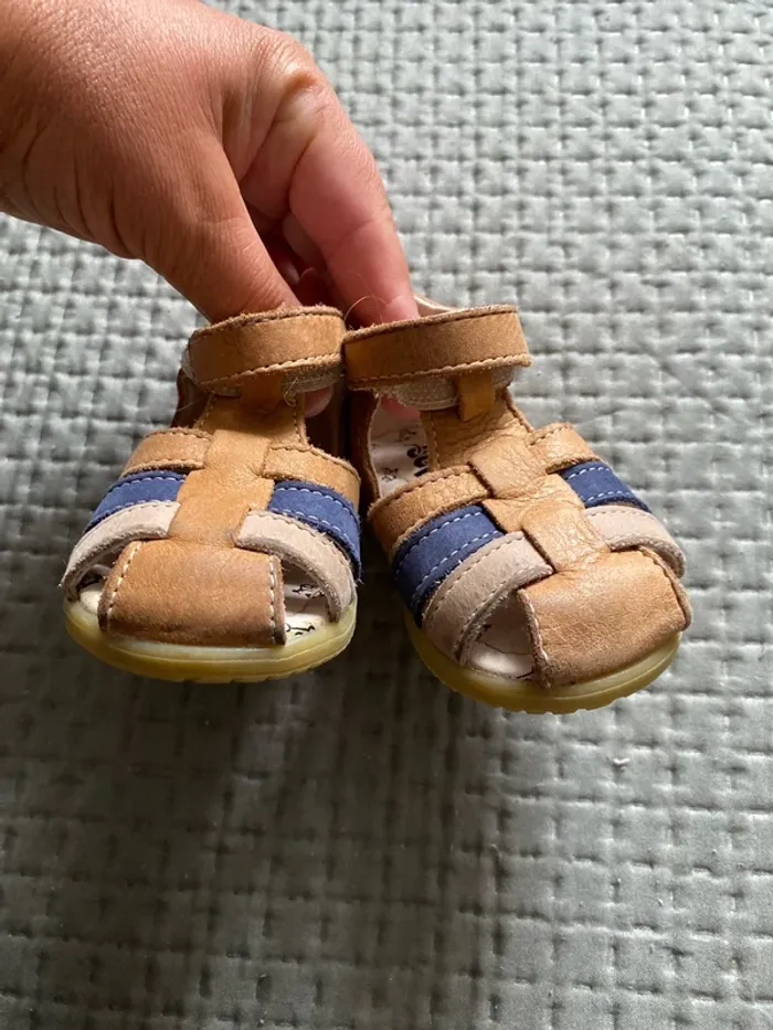 Sandales bébé 18 - photo numéro 3