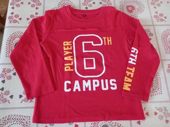 Pull manches longues.