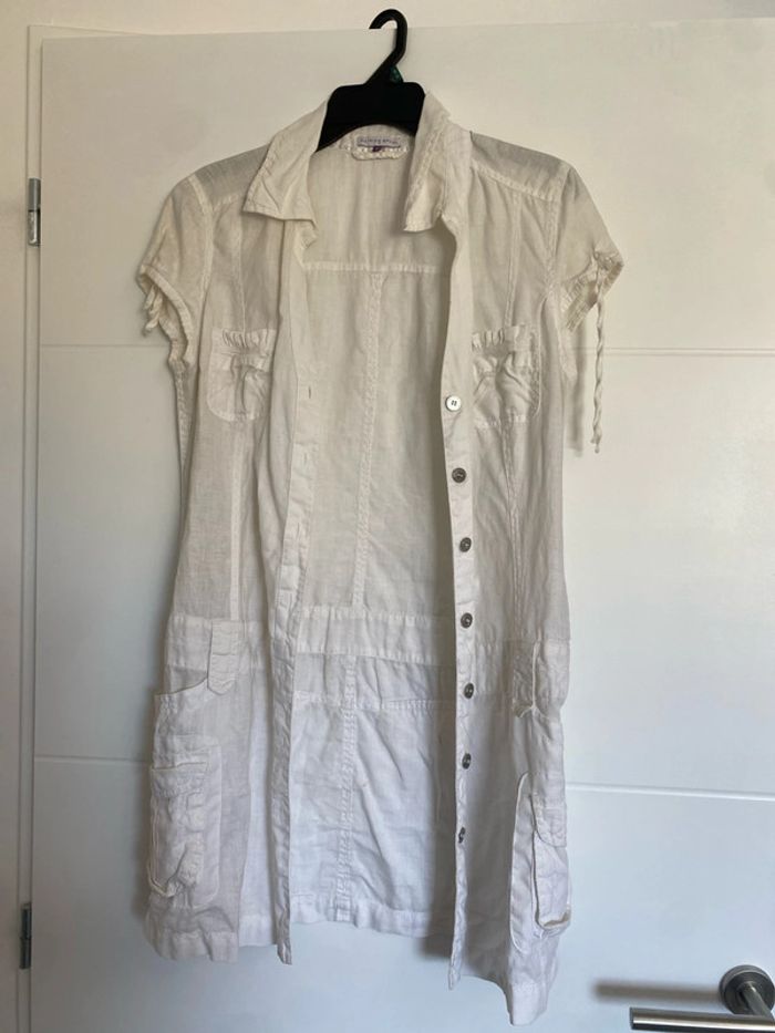Robe blanche a bouton en lin