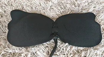 Soutien-gorge collant pour dos nu
