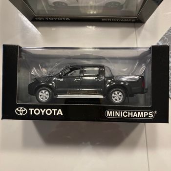 Voiture Toyota Minichamps