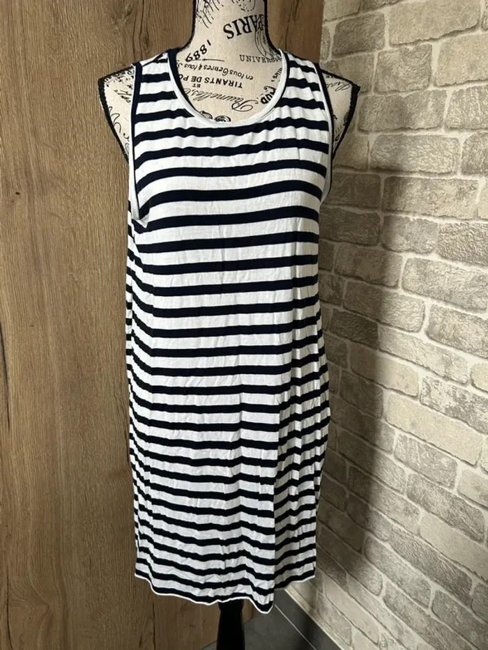 Robe débardeur par dessus de maillot taille M