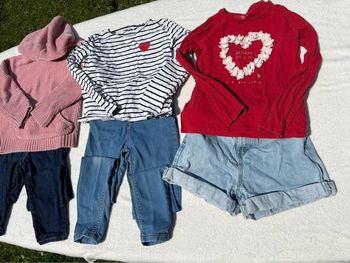 Lot de 3 tenues fille – Taille 10 ans – Pulls, t-shirts, jeans & short