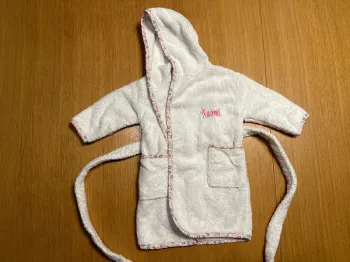 Peignoir blanc brodé