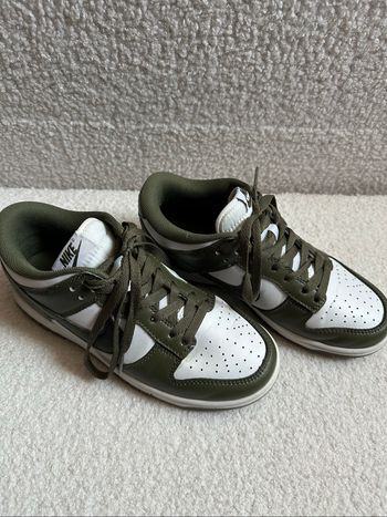baskets Nike Dunk Low Medium Olive